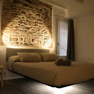 https://la-barcaccia.hotelinveneto.com